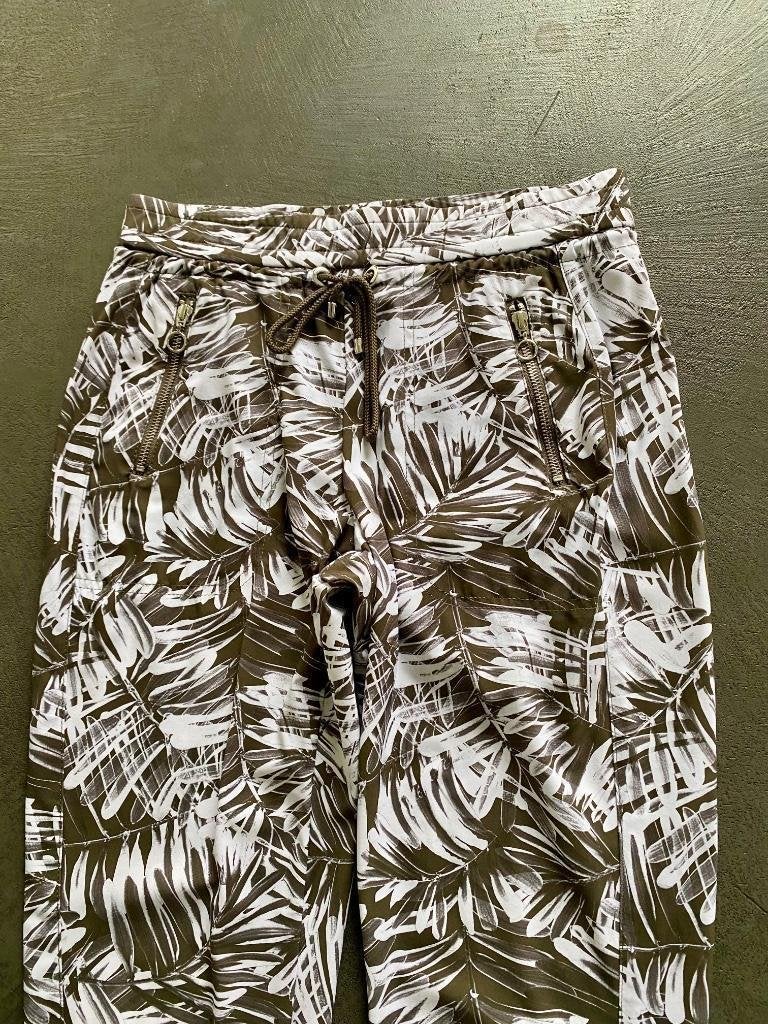i405 Mac maat S=36 broek jeans wit/olijf-groen, Kleding | Dames, Mac, Ophalen of Verzenden, Zo goed als nieuw, Driekwart