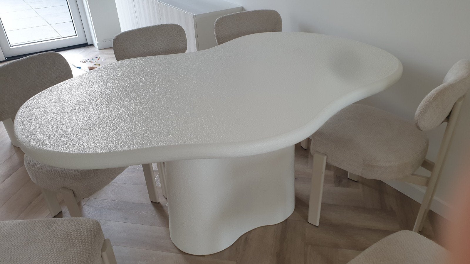 Beton cire tafels - ovaal - rond - organisch - alle kleuren, Huis en Inrichting, Tafels | Eettafels, 100 tot 150 cm, Info@handelsonderneming-rademakers.nl