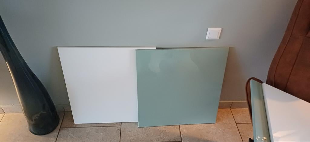 4x IKEA Besta deurtjes (2x wit, 2x lichtgroen), Ophalen, Gebruikt
