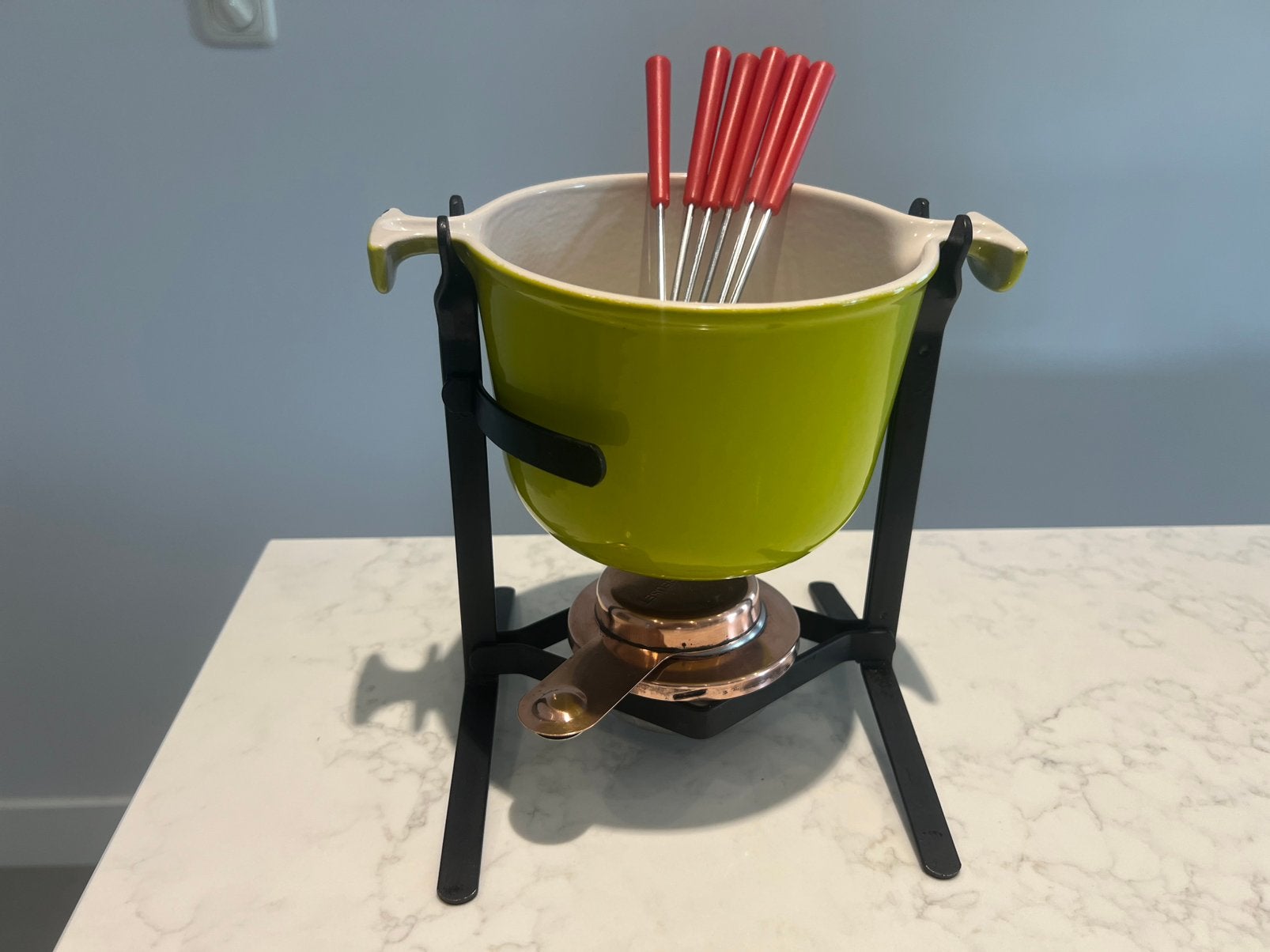 Zeldzame Le Creuset La Mama fondueset met mint groene pan, Gebruikt, Brander, Fondueset, Ophalen of Verzenden