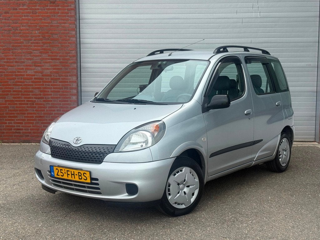 Toyota Yaris Verso 1.3-16V VVT-i Luna| CARPLAY| NAP| NEW APK, Auto's, Toyota, Voorwielaandrijving, 1299 cc, 40 €/maand, 4 cilinders