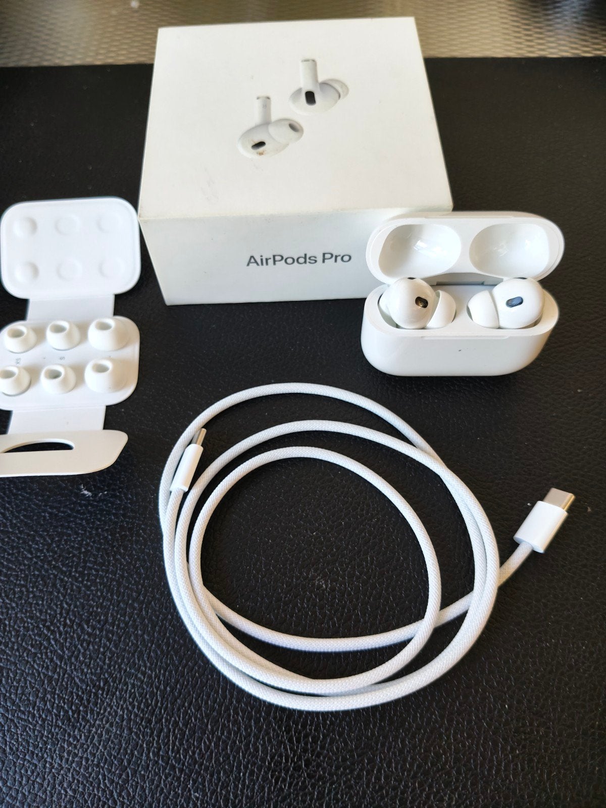 Apple AirPods Pro 2.USB-C met oplaad case, Ophalen, Nieuw