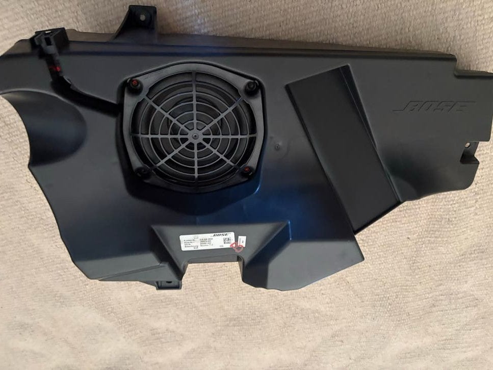 Bose Subwoofer Bassbox 8J8 035 382A voor Audi, Ophalen of Verzenden, Gebruikt