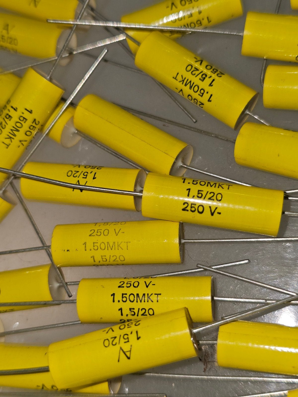 1.5uF 250V mkt ARCOTRONICS, Ophalen of Verzenden