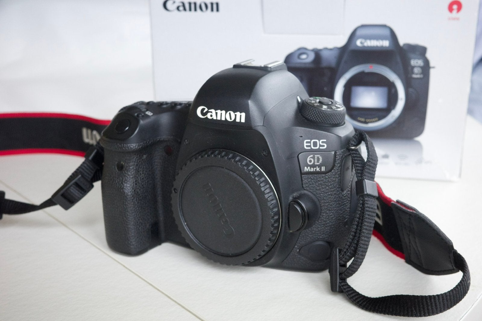 Canon EOS 6D Mark ii full frame (<20.000 clicks,+ garantie), Audio, Tv en Foto, Fotocamera's Digitaal, Ophalen of Verzenden, Zo goed als nieuw