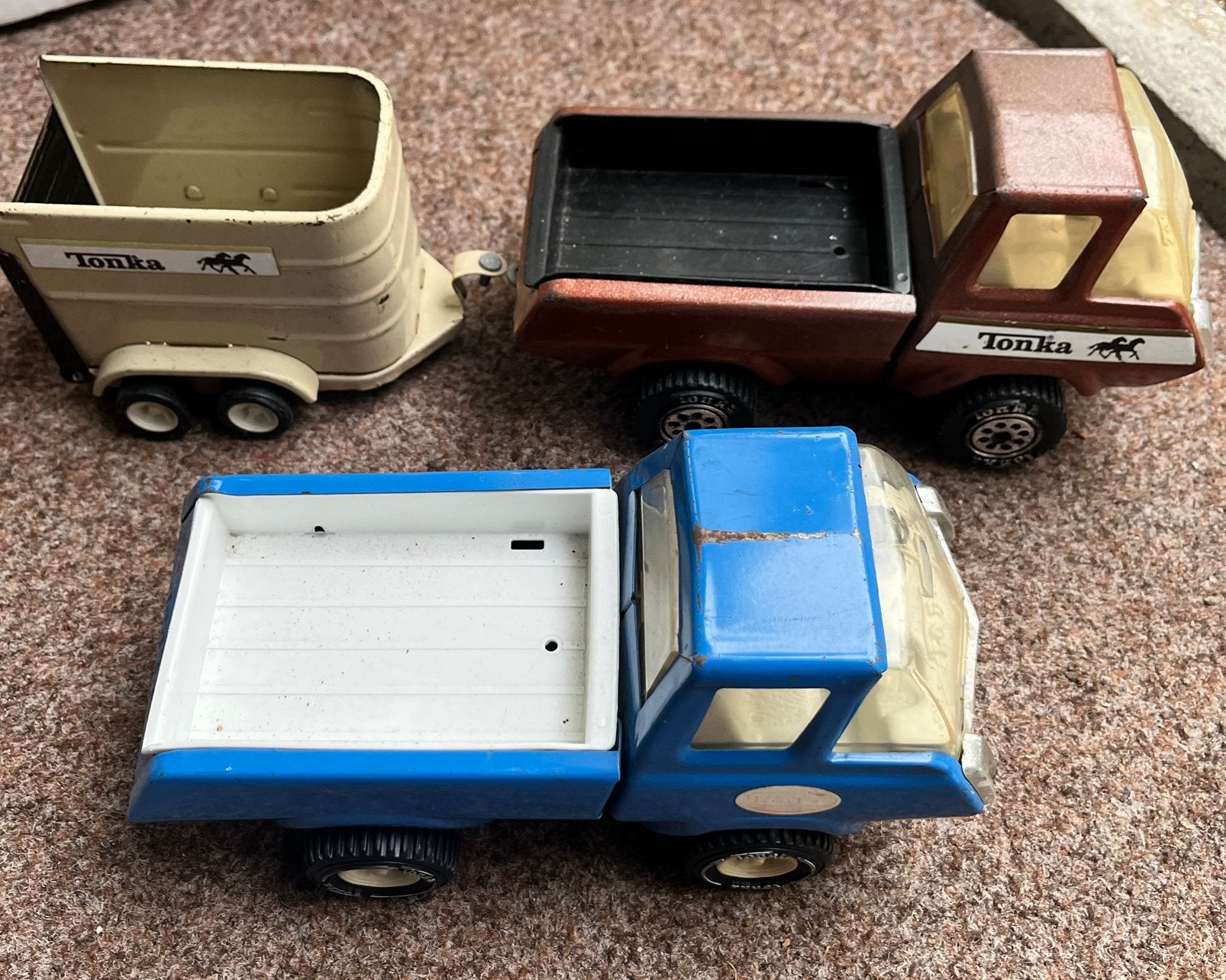 2 tonka auto’s en aanhanger paardenwagen, Ophalen of Verzenden, Gebruikt