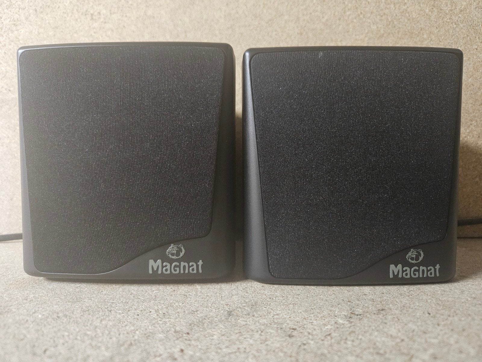 MAGNAT Surround speakers., Ophalen, Zo goed als nieuw, 60 tot 120 watt, Geschikt voor surround/home cinema