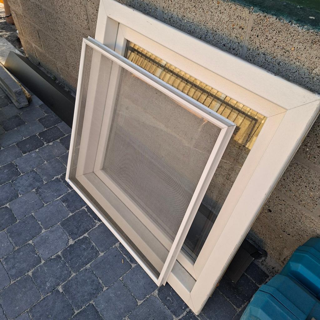 Pvc draai kiep raam met hor, Kunststof, Raamkozijn, 75 tot 150 cm, Ophalen