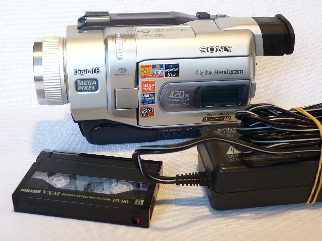Sony Digital Handycam Digital 8 MINT conditie, 20x of meer, Overige soorten, Ophalen of Verzenden, Zo goed als nieuw