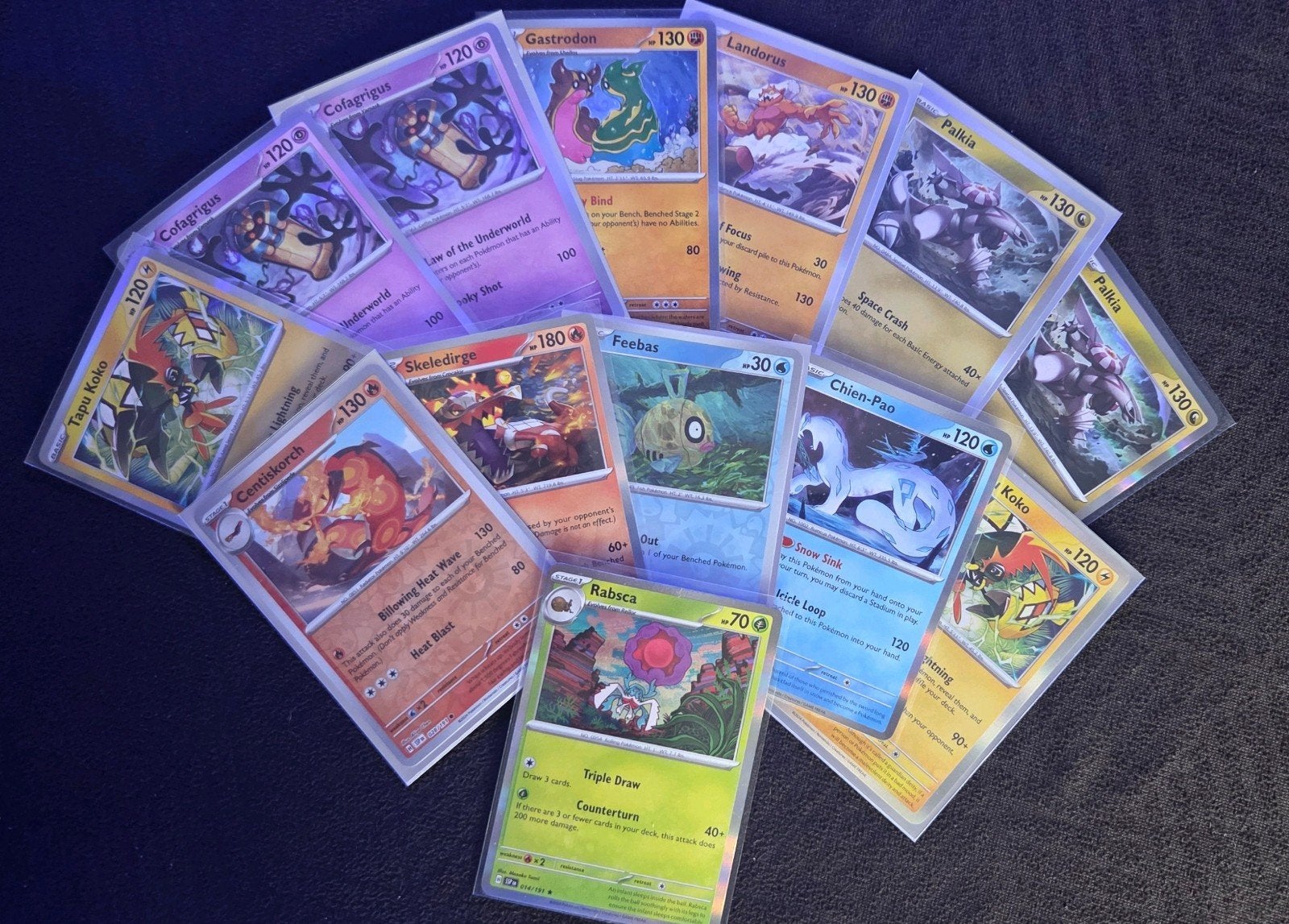 Surging Sparks pokemonkaarten, Hobby en Vrije tijd, Verzamelkaartspellen | Pokémon, Ophalen of Verzenden, Zo goed als nieuw, Meerdere kaarten