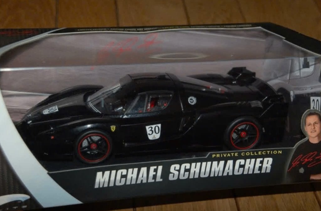 1:18 Ferrari FXX Michael Schumacher #30 Hotwheels elite WRH, Verzenden, Zo goed als nieuw, Auto, Hot Wheels