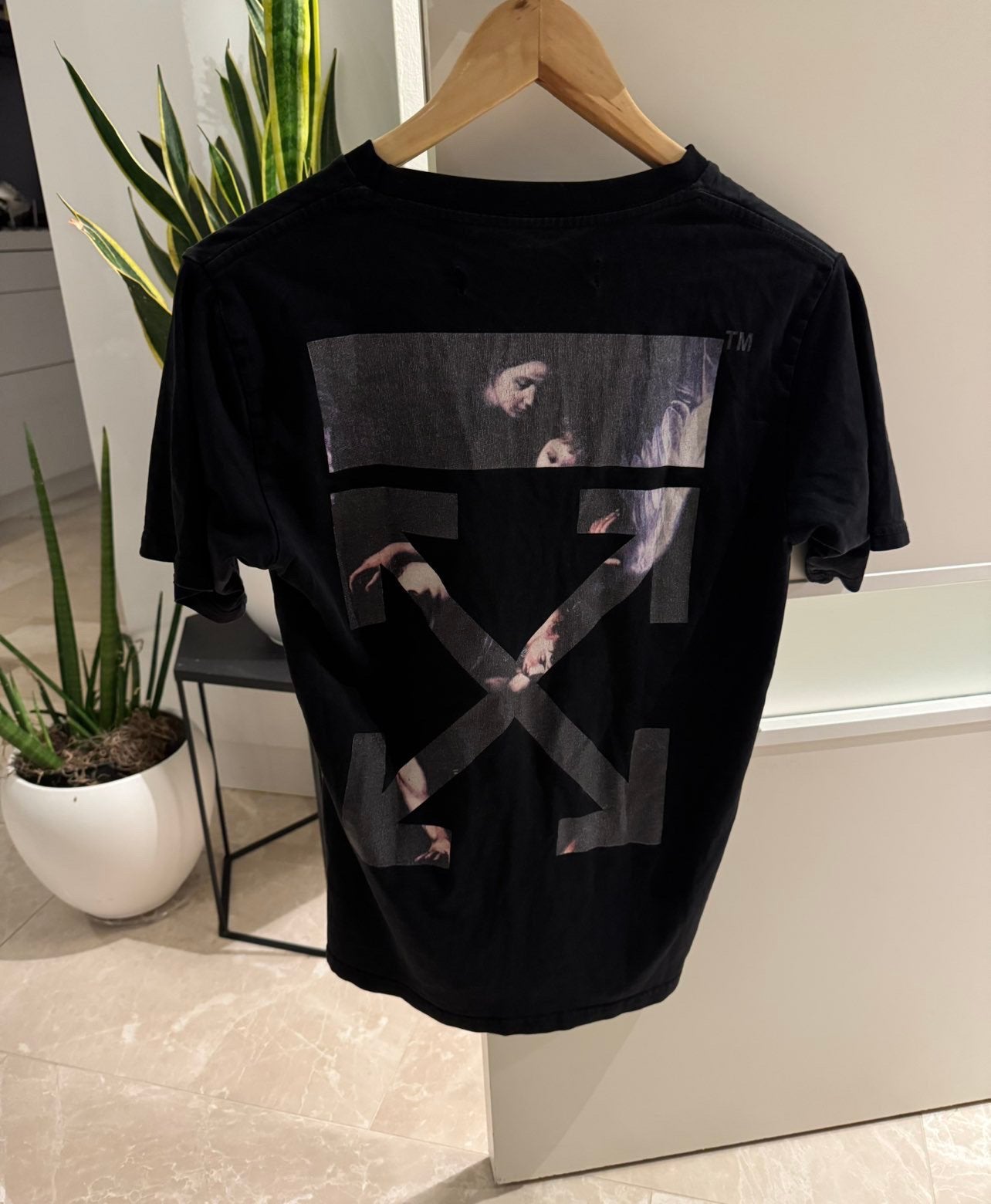 Off-White Caravaggio Angel Tee, Ophalen of Verzenden, Zo goed als nieuw, Maat 48/50 (M), Zwart