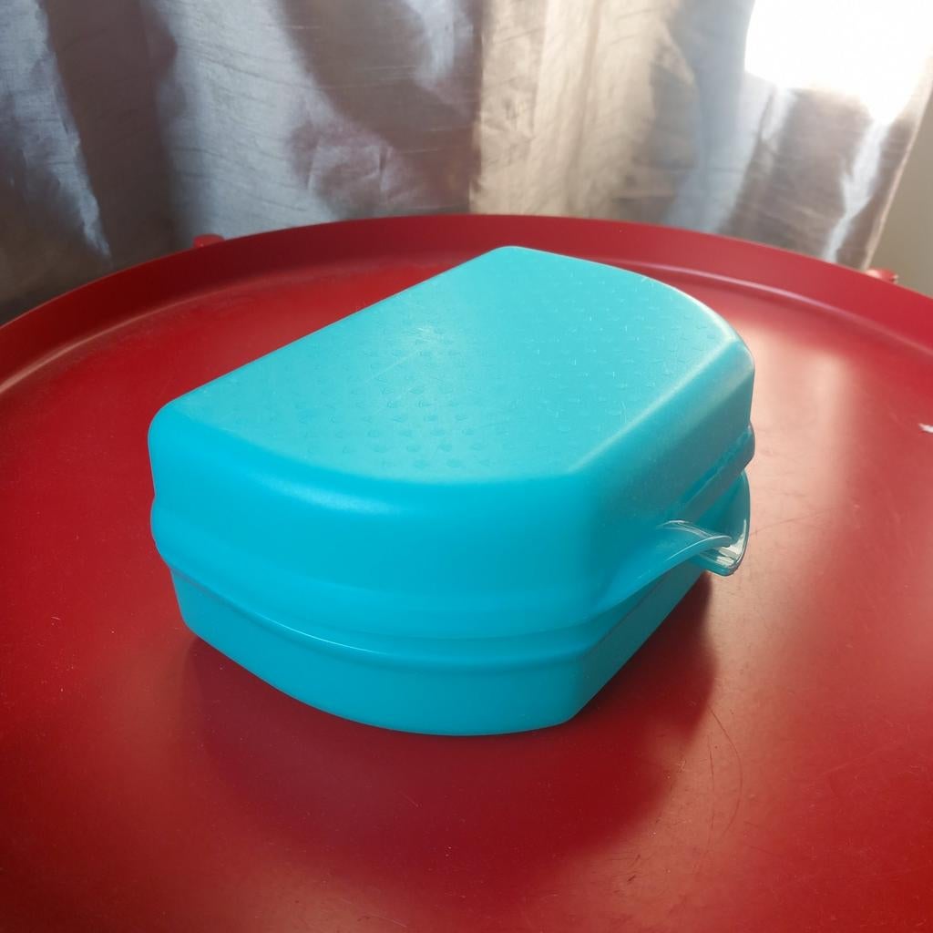 Lunchbox Tupperware brooddoos, Ophalen of Verzenden, Zo goed als nieuw, Groen, Bus of Trommel
