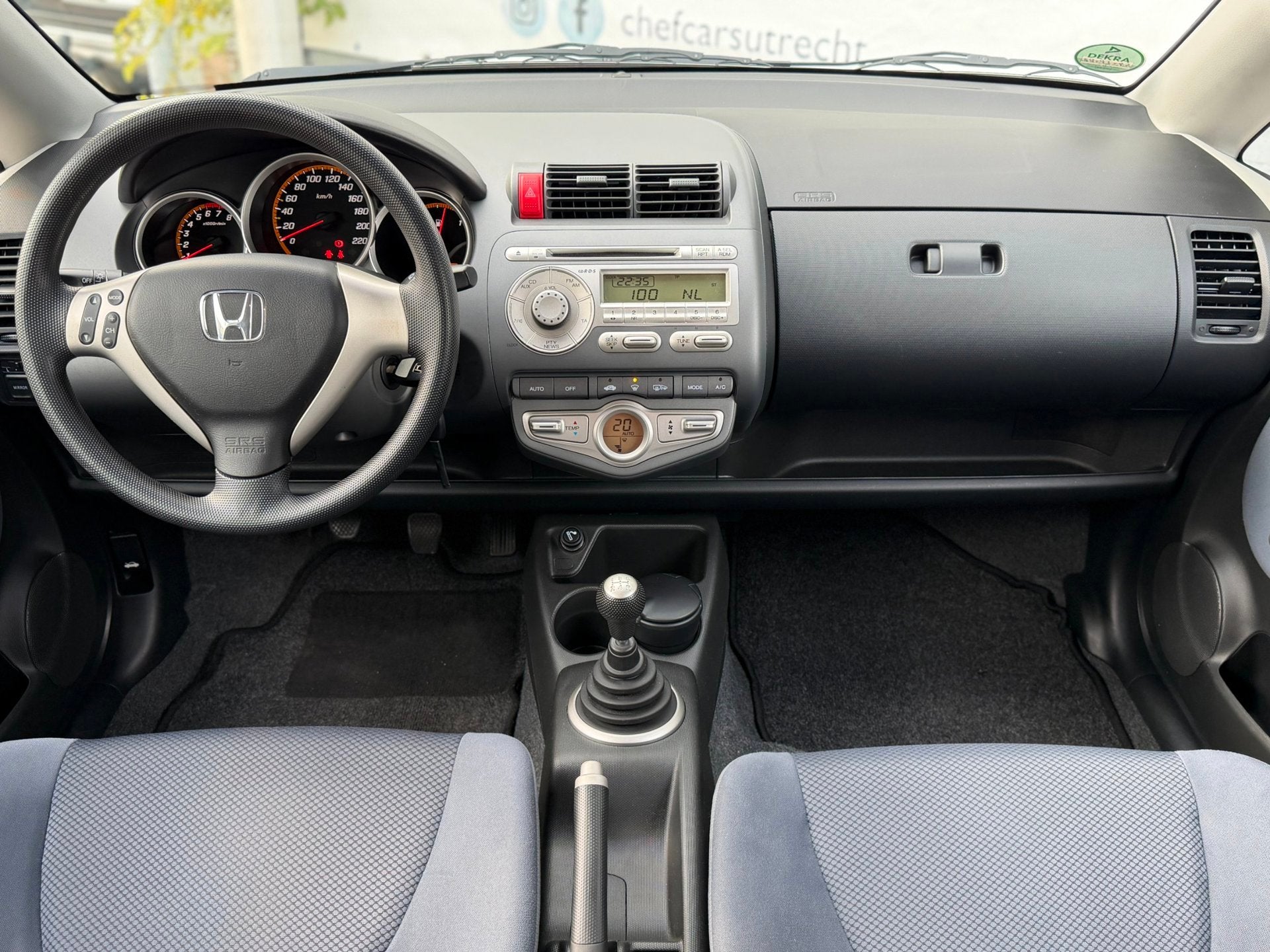 Honda Jazz 1.4|NAP|AIRCO|PDC|1EIGENAAR|VOLDEALERONDERHOUDEN!, Auto's, Voorwielaandrijving, 4 cilinders, Verwarmde buitenspiegels
