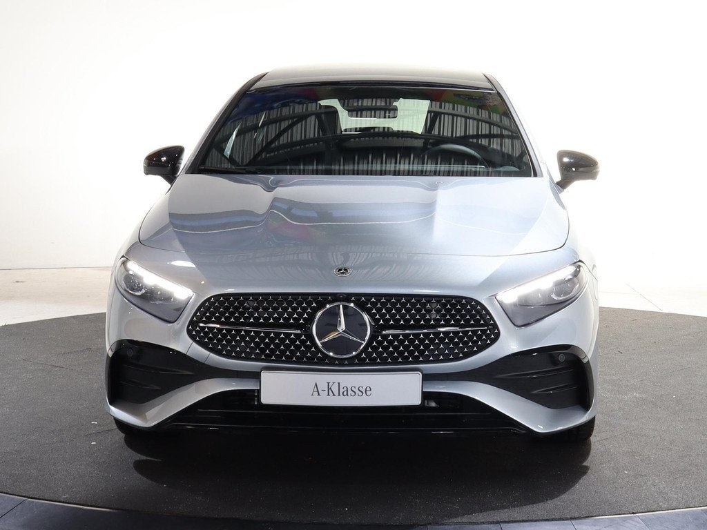 Mercedes-Benz A-Klasse 180 Business Solution AMG | Panoramas, Auto's, Mercedes-Benz, 136 pk, 4 cilinders, Origineel Nederlands
