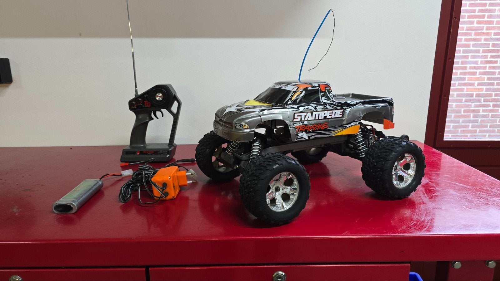 Traxxas Stampede 1/10 - Complete Set for Starters, Hobby en Vrije tijd, Modelbouw | Radiografisch | Auto's, Elektro, Gebruikt