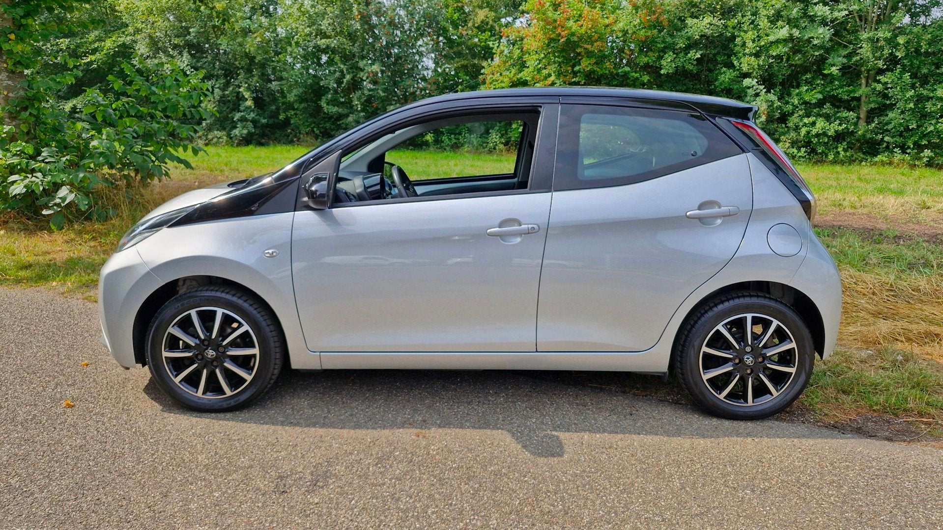 Toyota Aygo 1.0 VVT-i x-play 69PK | Rijklaar | Camera | Crui, Voorwielaandrijving, Euro 5, Stof, Gebruikt