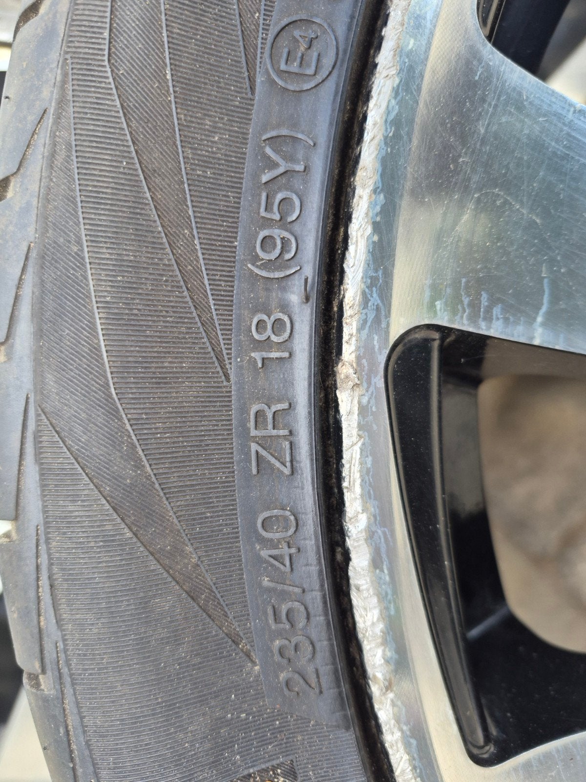 Set van 4 gebruikte 18 inch zomerbanden met velgen, Auto-onderdelen, Banden en Velgen, 18 inch, Gebruikt, Banden en Velgen, Ophalen of Verzenden