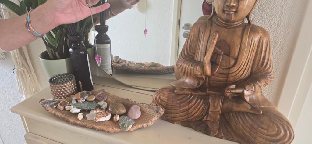 Heel veel edelsteentherapie en mineralen en amethist pendel, Ophalen of Verzenden