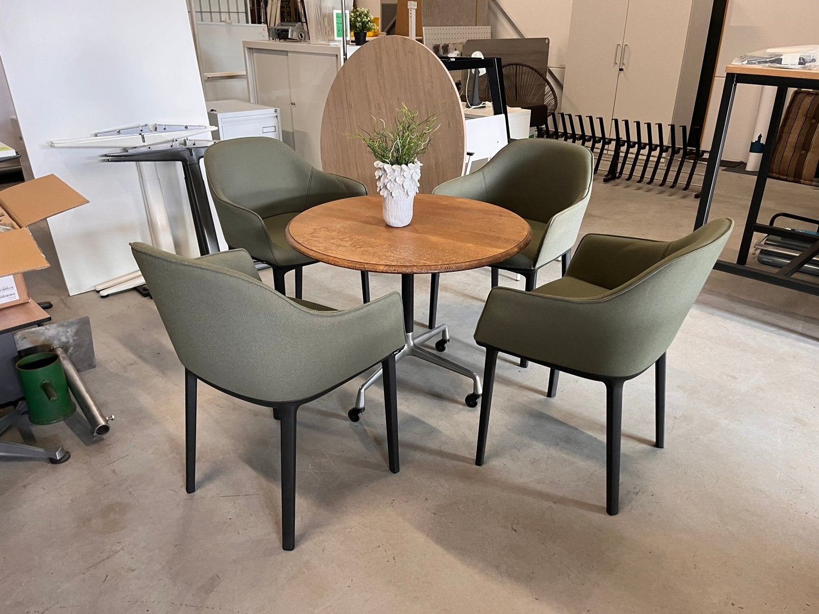 Vitra Softchell Fauteuils met prachtige stof. Design. Pr.Pst, Geen, Kunststof, 75 tot 100 cm, Zo goed als nieuw