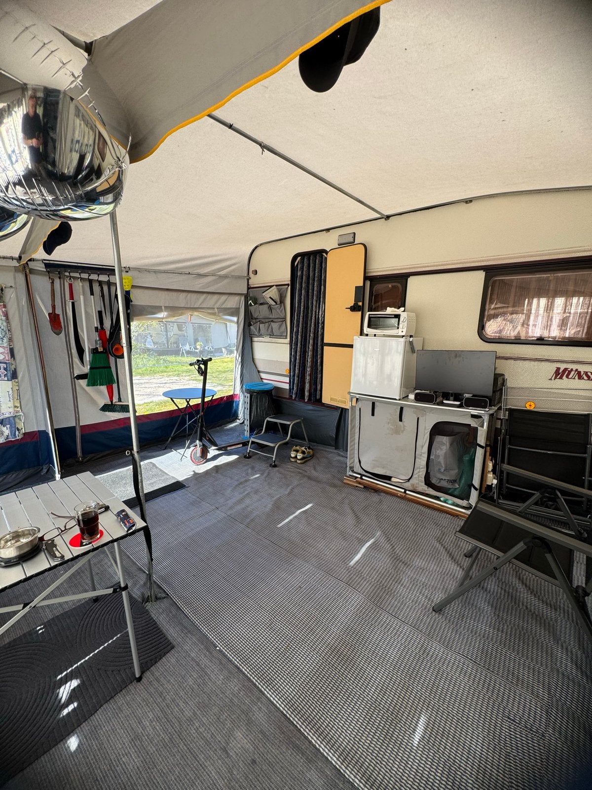 Münsterland caravan op camping Geversduin te huur of te koop, Vast bed, Rondzit, Particulier, 5 tot 6 meter