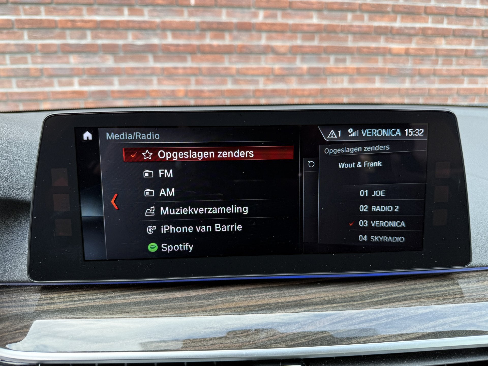 Foto 24 van BMW 5 Serie Touring 520i High Executive Sport Line