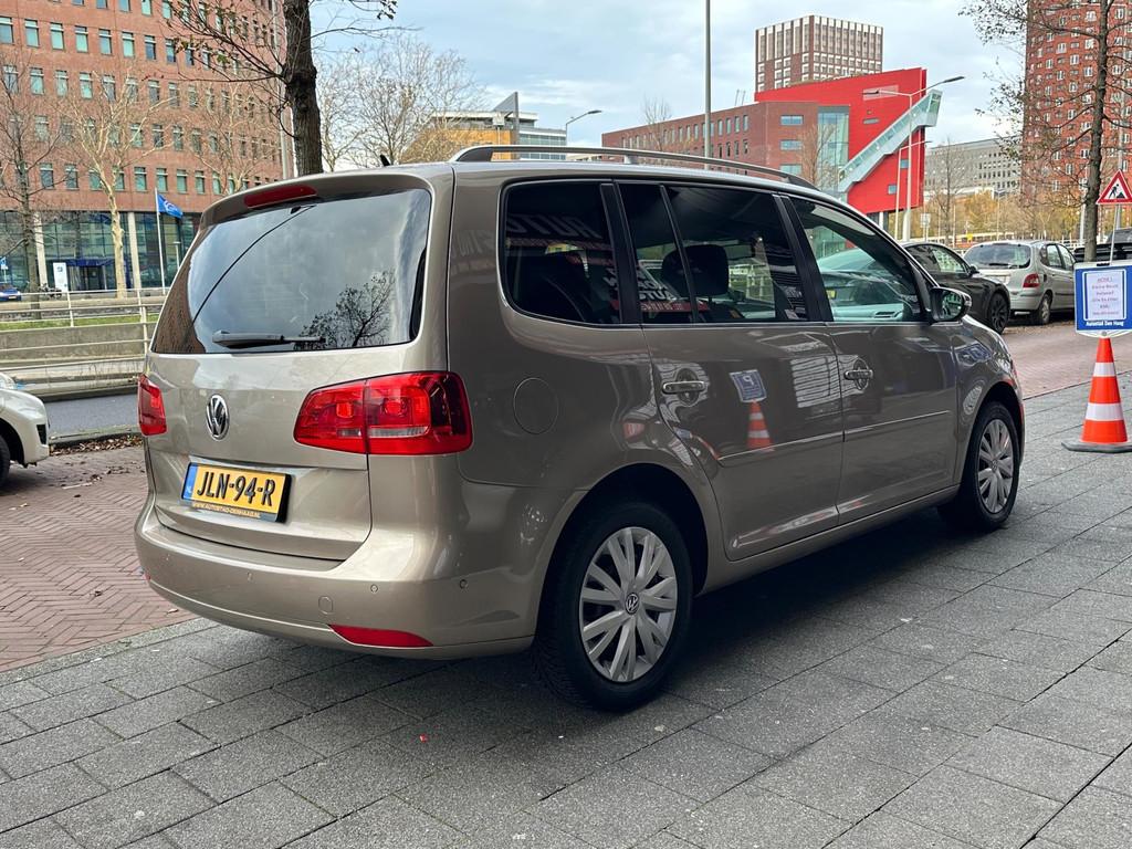 Volkswagen Touran 1.4 TSI Highline Automaat Clima Trekhaak P, Auto's, Volkswagen, Euro 5, Gebruikt, 4 cilinders, 1436 kg