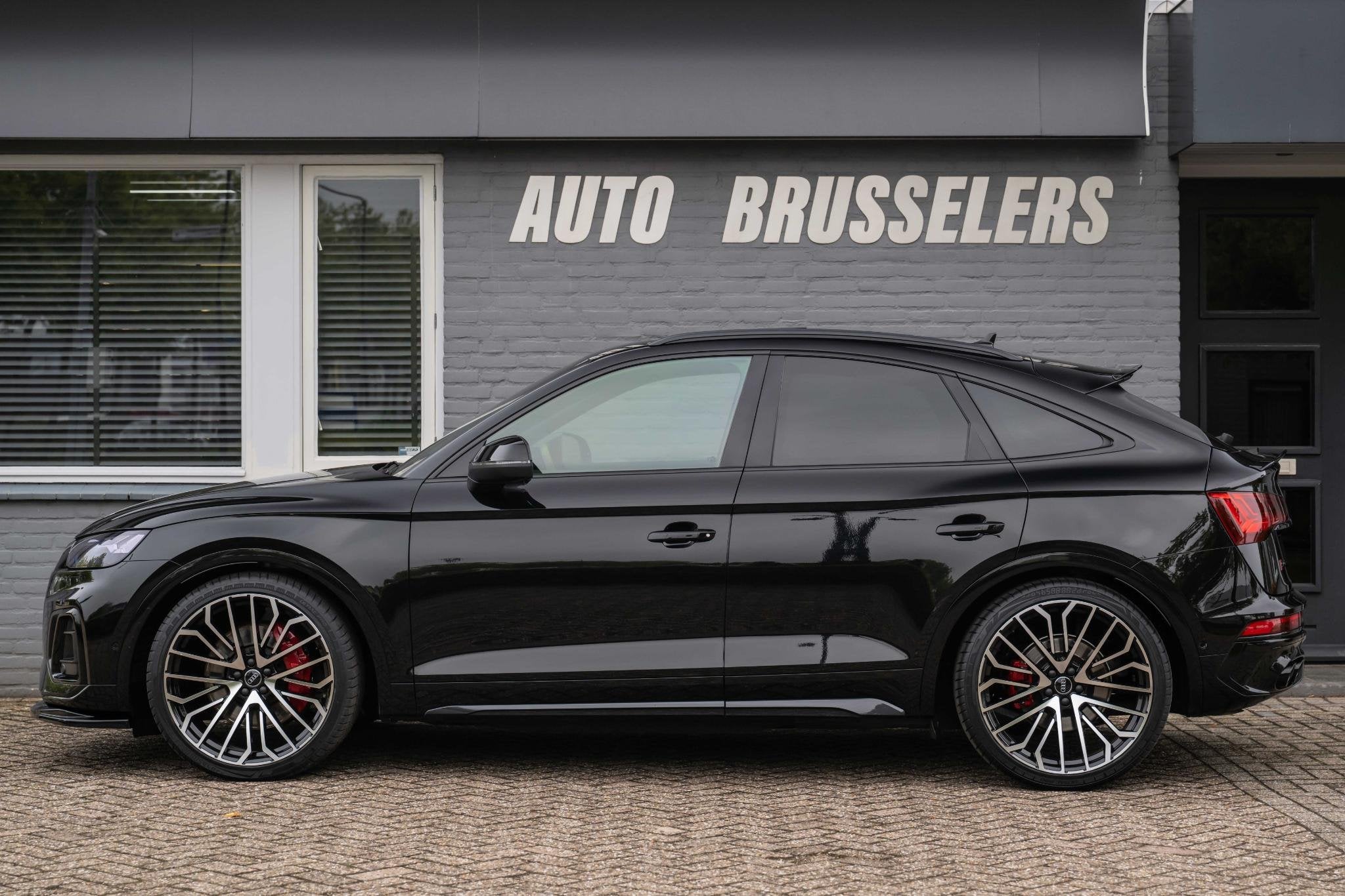 Audi Q5 SQ5 Sportback 3.0 TDI SQ5 quattro RS seats Pano Matr, Auto's, Automaat, Stof, Gebruikt, Zwart