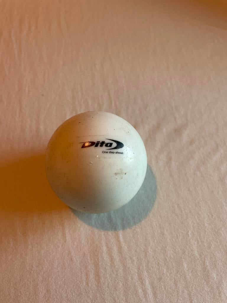 Dita veld-hockeybal, gebruikt, Ophalen of Verzenden, Gebruikt, Bal