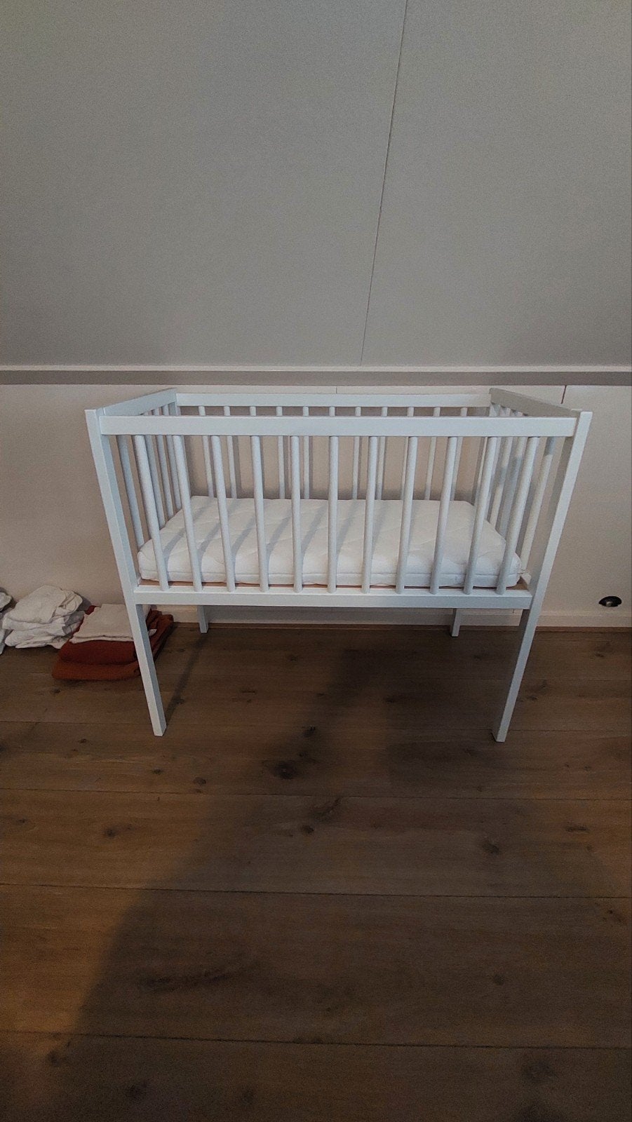 Wieg, inclusief matras, luchtdoorlatende topper, beddengoed, Ophalen, Gebruikt, Wieg