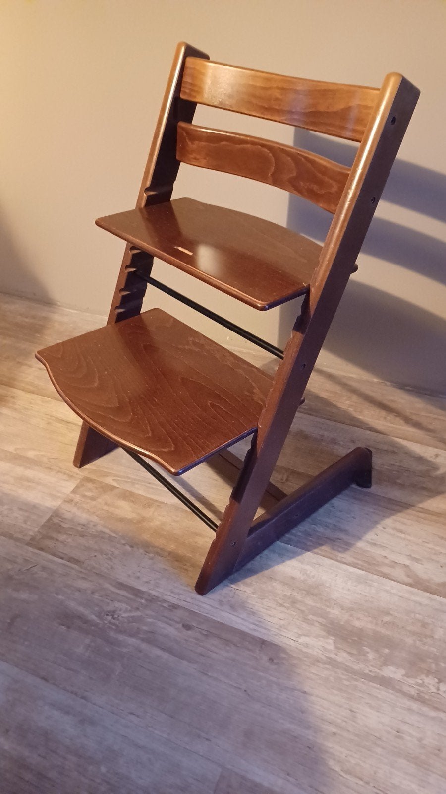 Stokke Tripp Trapp meegroeistoel - Walnootkleur, Ophalen, Gebruikt, Meegroeistoel, Aanschuifbaar