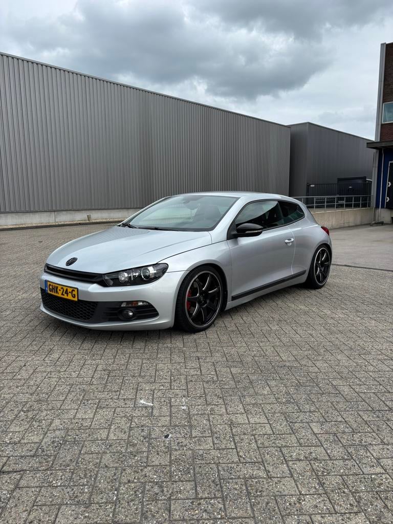 Volkswagen Scirocco 2.0 TSI 147 KW (200 PK), 1273 kg, 4 cilinders, 1984 cc, 4 stoelen