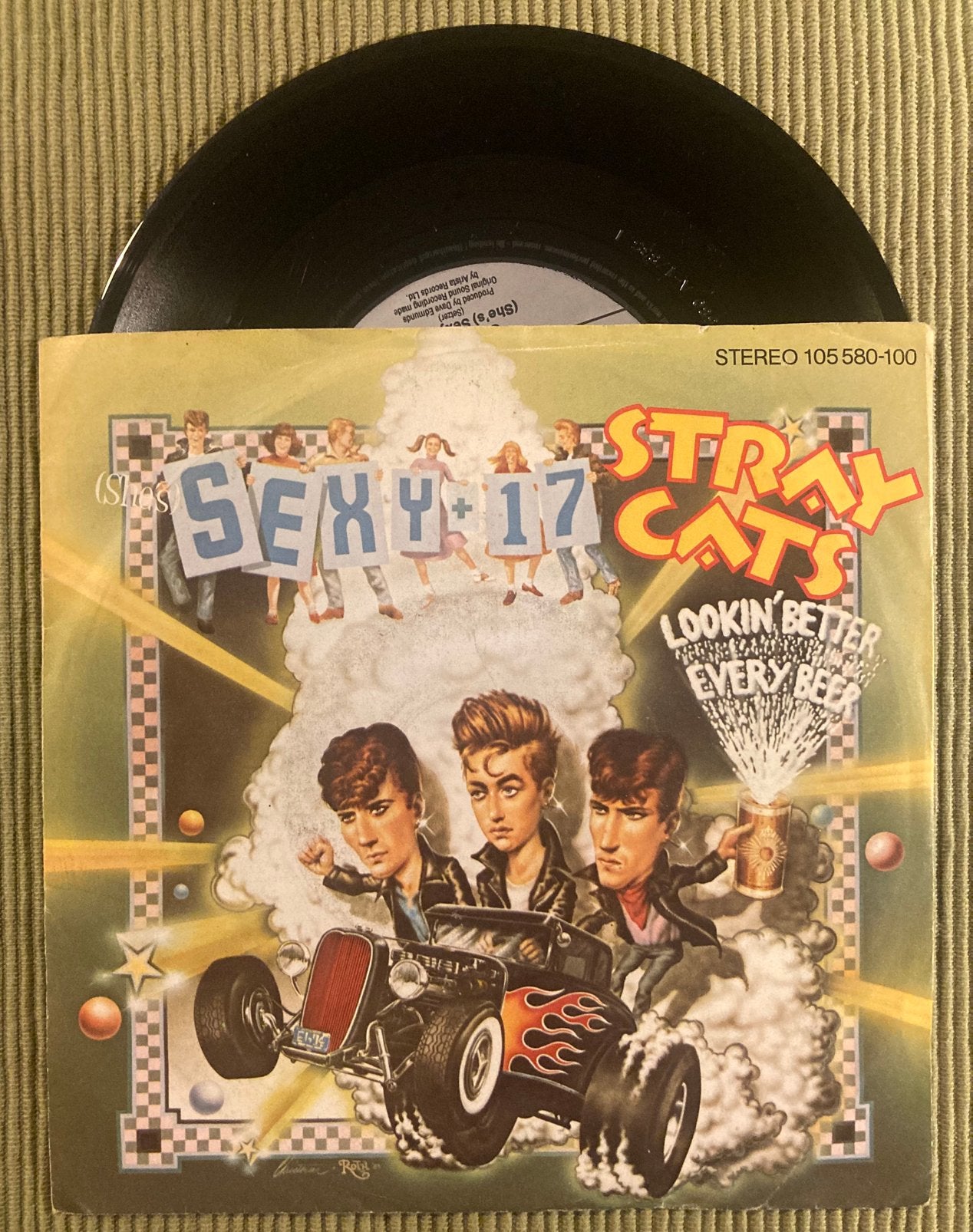 Vinyl single Stray Cats - (She’s) Sexy + 17, Gebruikt, 7 inch, Ophalen of Verzenden, Rock en Metal