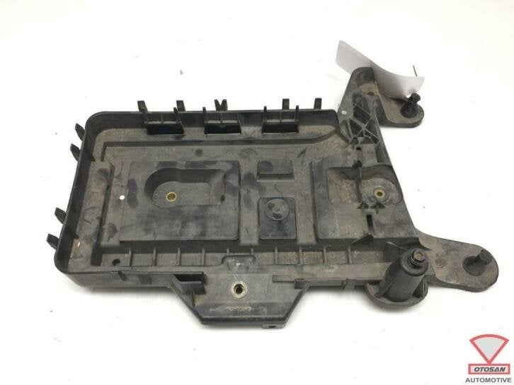 seat altea 5p leon 1p vag accubak accu bak 1k0915333c, Auto-onderdelen, Gebruikt, Autovia A-2, Km 585 585
08760  Martorell, ES
