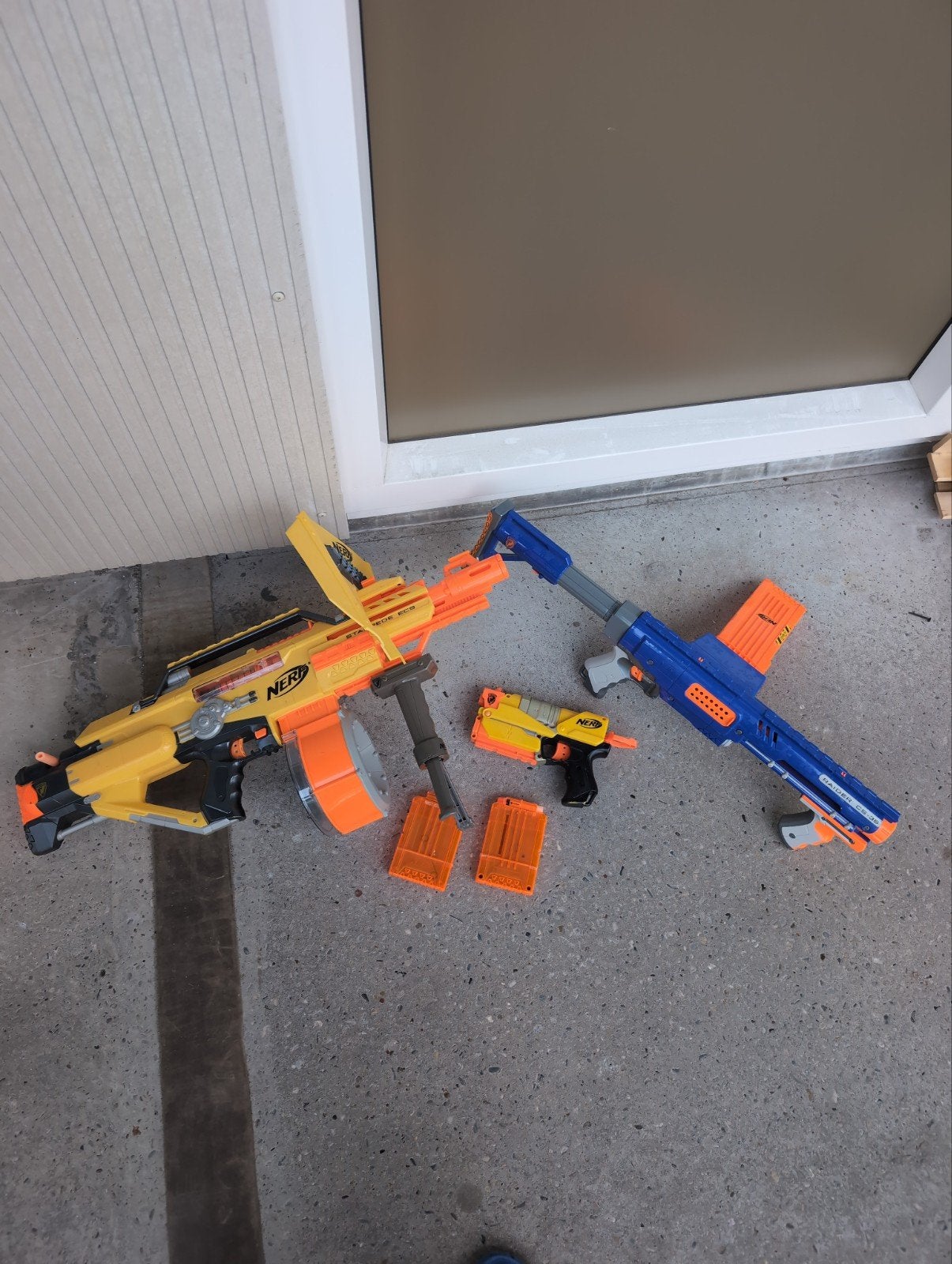 Nerf Blasters Set: Stampede ECS, Raider CS-35 & Jolt, Ophalen