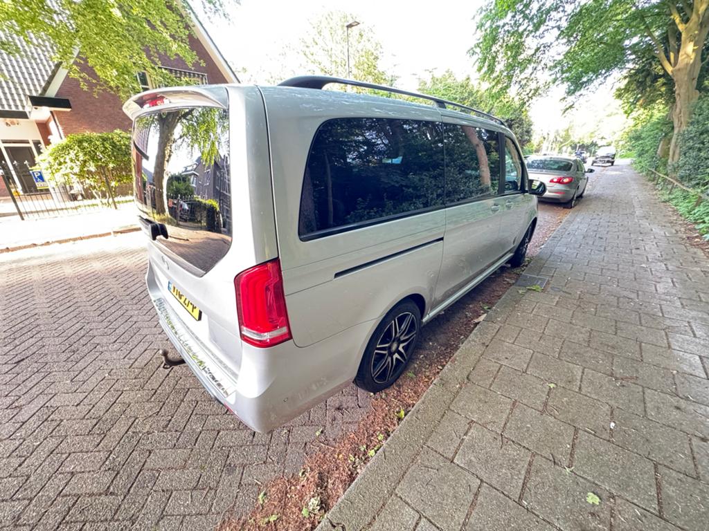Mercedes-Benz V-klasse 2017 Grijs 8 persoons uitvoering, Auto's, Bestelauto's, Automaat, Achterwielaandrijving, Euro 6, 360° camera