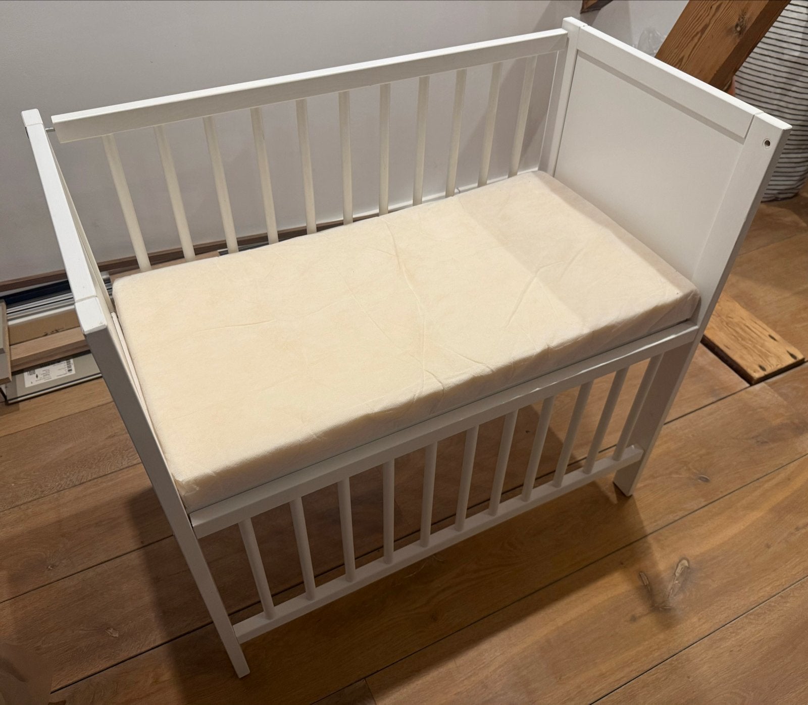 Witte 2-in-1 Co-sleeper / Wieg met matras, Ophalen, Zo goed als nieuw, Wieg