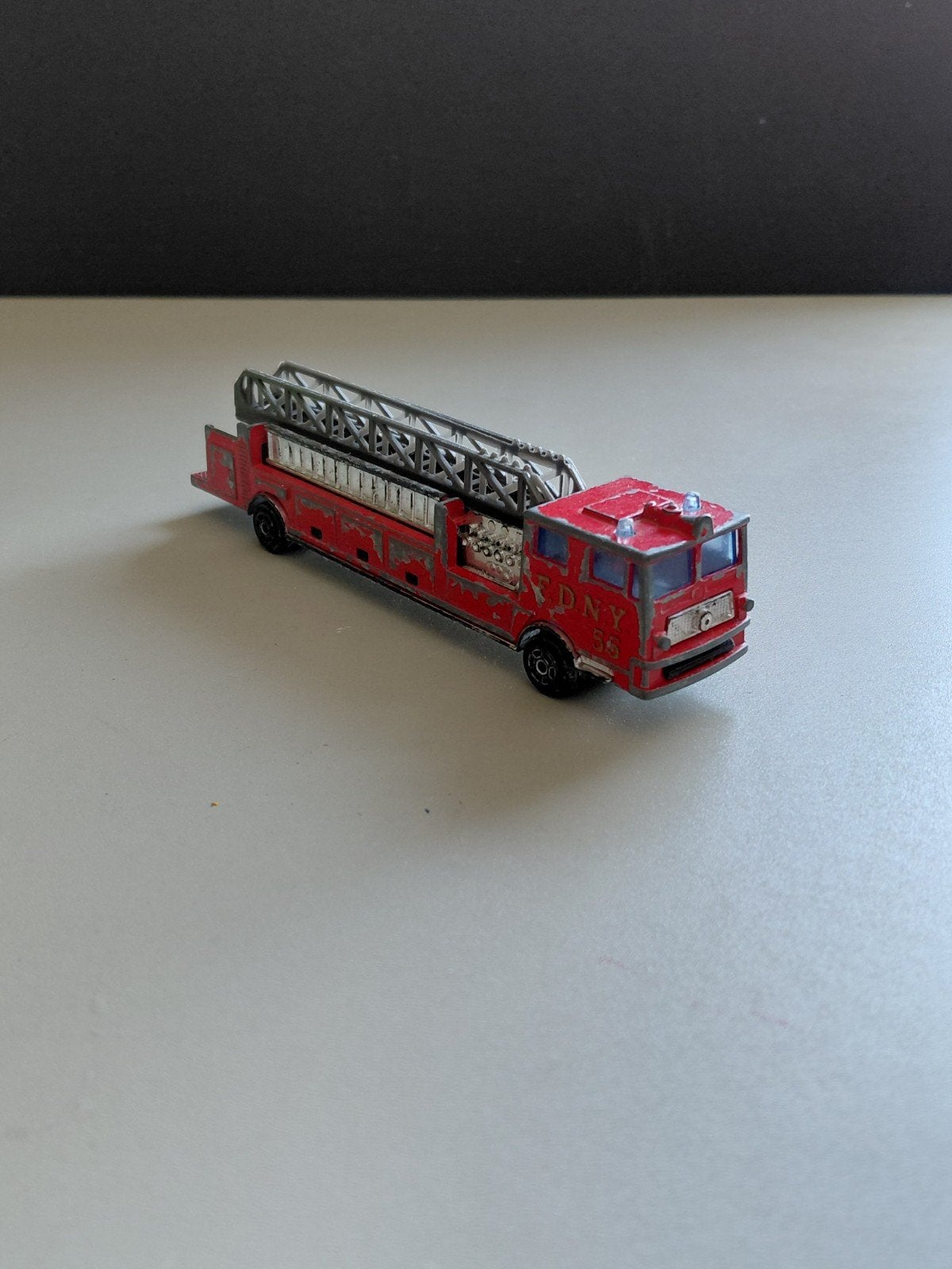 Majorette #319 #55 Rode Brandweer Ladderwagen, Hobby en Vrije tijd, Modelauto's | Overige schalen, Ophalen of Verzenden, Gebruikt