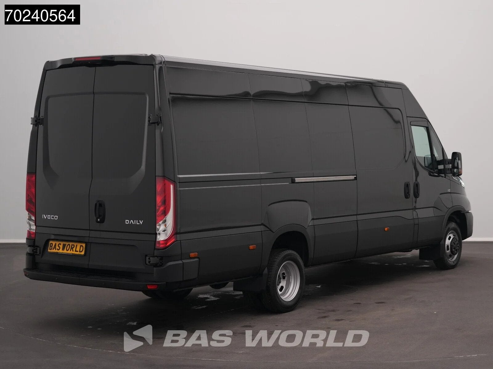Iveco Daily 35C18 BPM VRIJ! 3.0L Automaat L3H2 180PK Dubbell, Auto's, Bestelauto's, Automaat, Stof, Euro 6, 4 cilinders