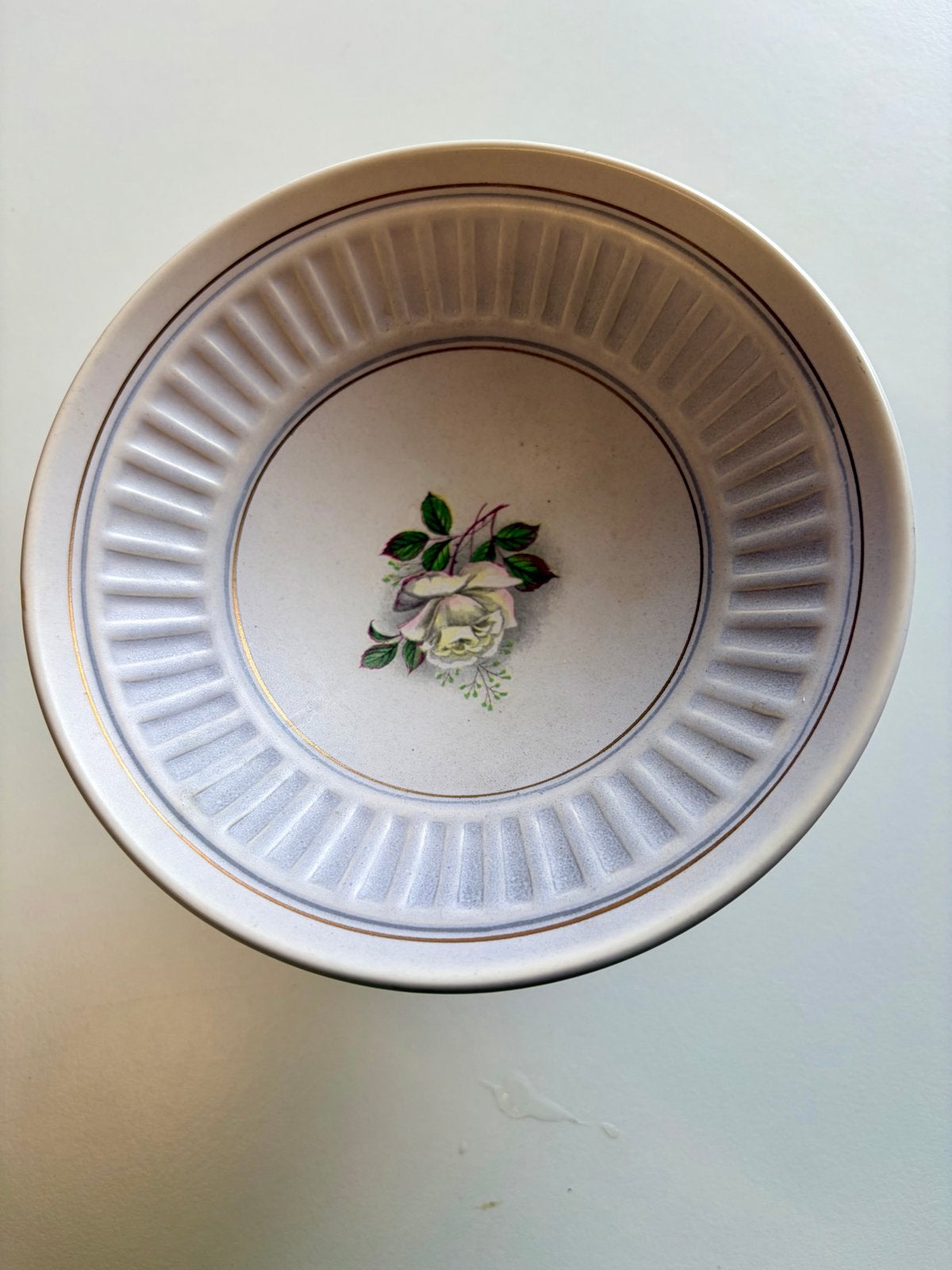 Flora Gouda Holland schaal met roos decoratie, Ophalen of Verzenden