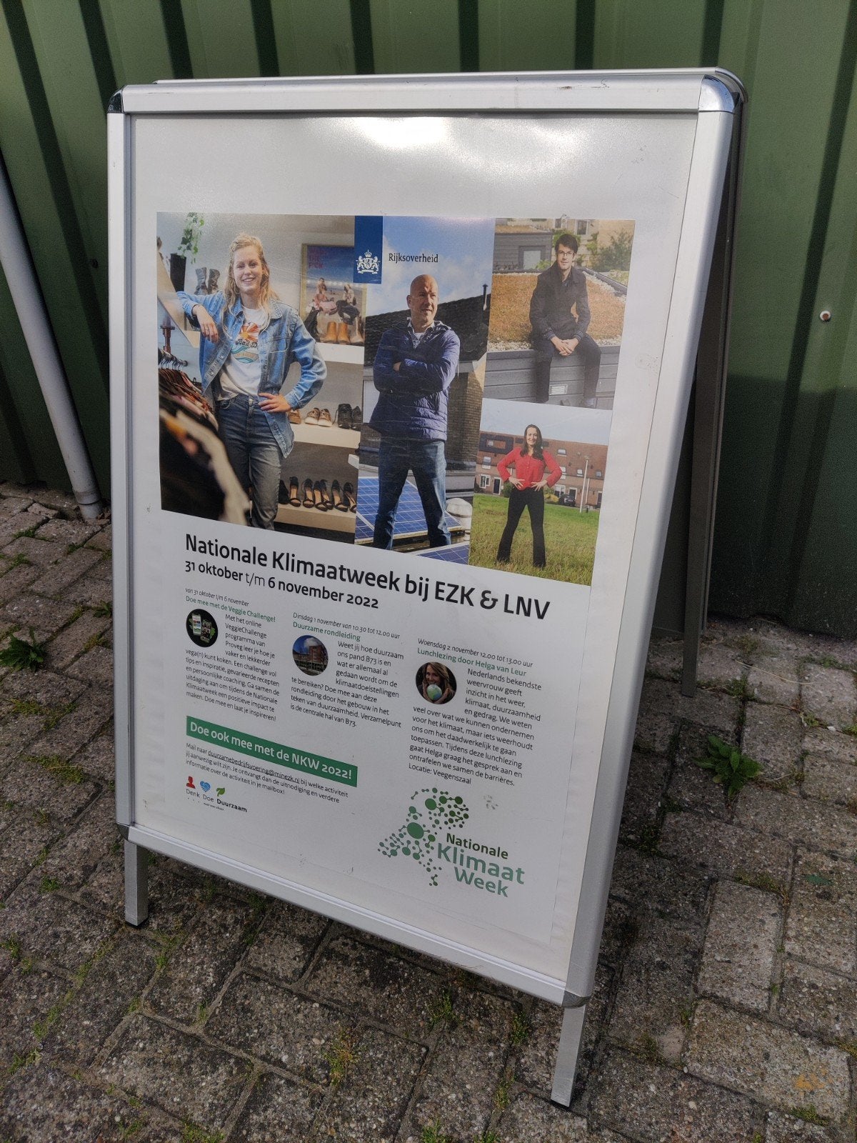 Degelijk aluminium stoepbord dubbelzijdig A1+ formaat, Ophalen of Verzenden, Reclamebord