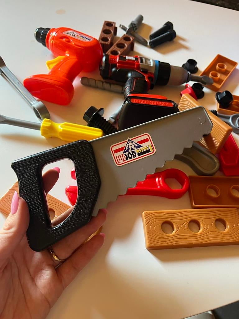 Speelgoed gereedschapskist + black decker boormachine, Ophalen, Gebruikt, Bouwen