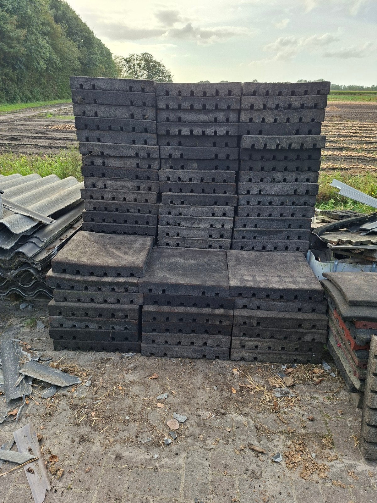 +/-200 rubberen tegels 50x50x7, Ophalen, Overige materialen