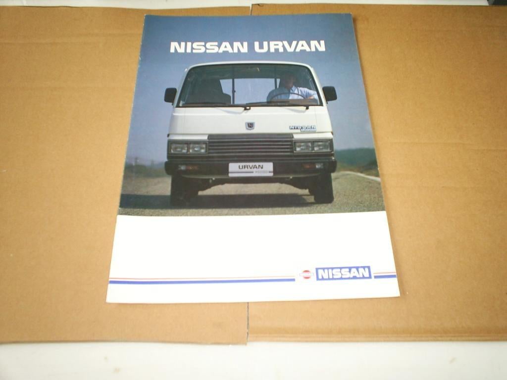 Datsun Urvan 1983 12 pag., Verzenden, Zo goed als nieuw, Overige merken