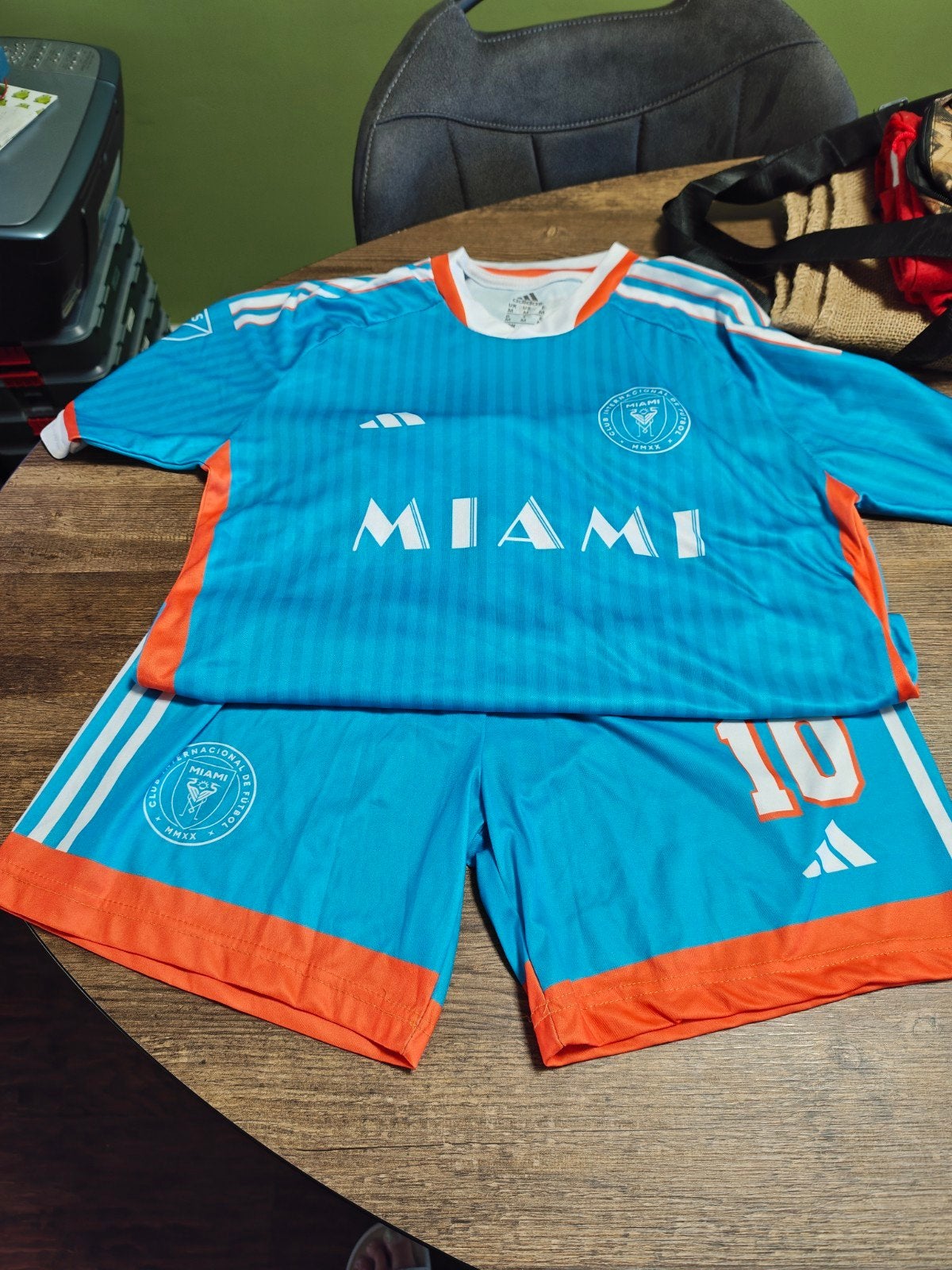 Messi Miami voetbaltenue - Maat M, Maat M, Ophalen of Verzenden, Zo goed als nieuw, Set