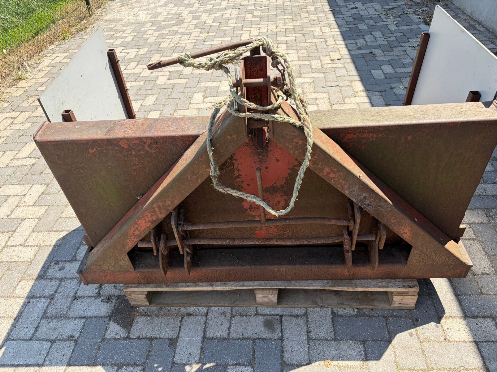 Landbouwmachines Grondbak cultivator veldeg eg kiepbak woel, Ophalen, Tuinaarde