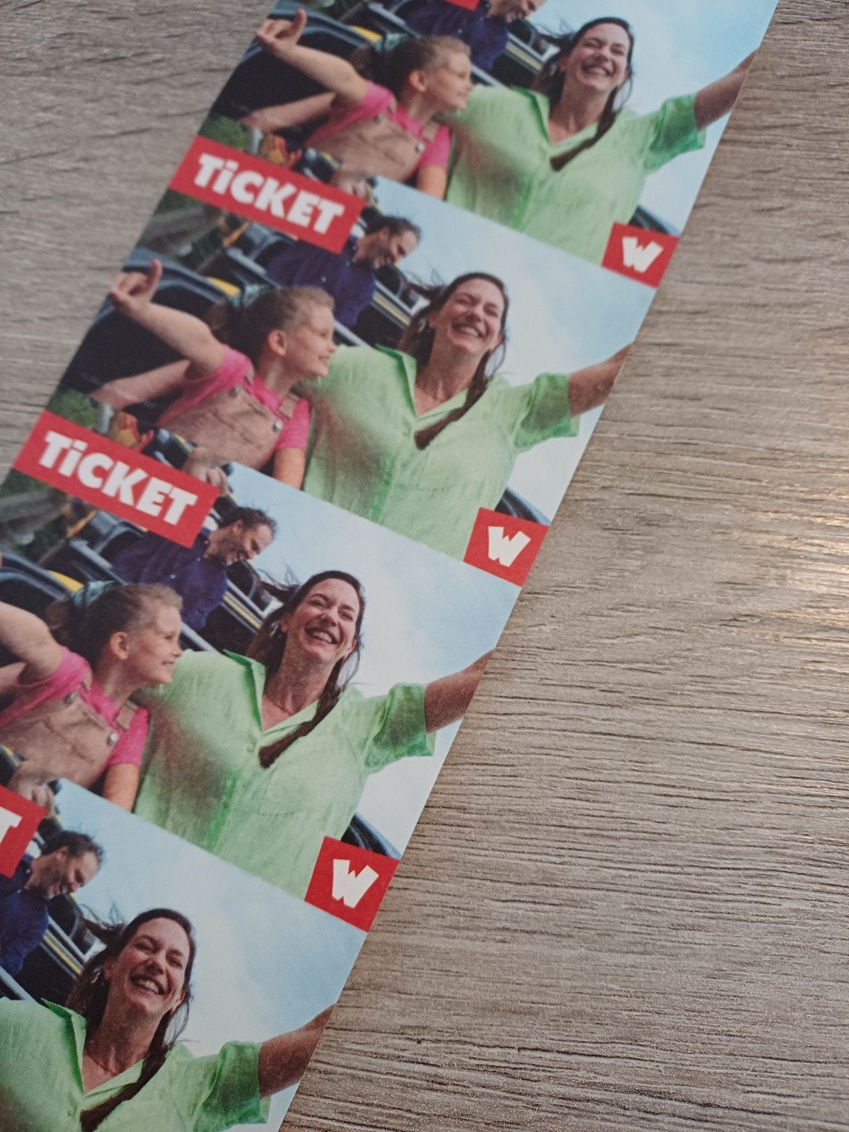 Pretpark Walibi 4 entree kaartjes tm 27-9 geldig, Tickets en Kaartjes, Twee personen, Ticket of Toegangskaart