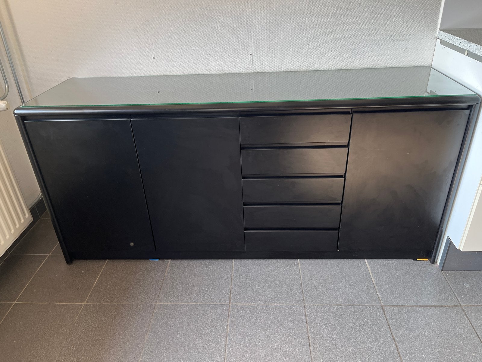 Modern Dressoir Zwart met Glasplaat - 170x46x77 cm, Ophalen, Gebruikt, 150 tot 200 cm, Met lade(s)