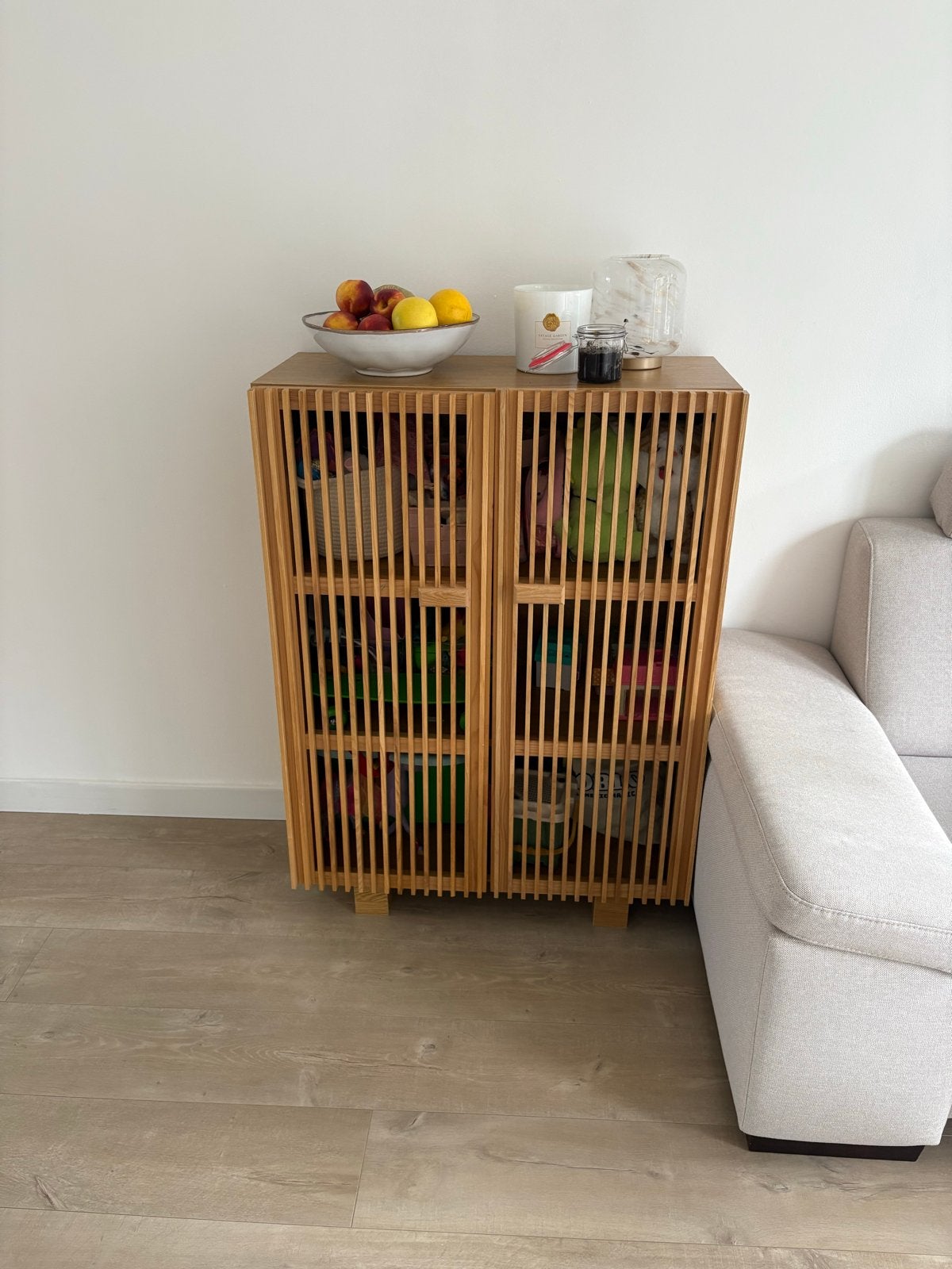 Kwantum kast met latten design, Ophalen, Zo goed als nieuw
