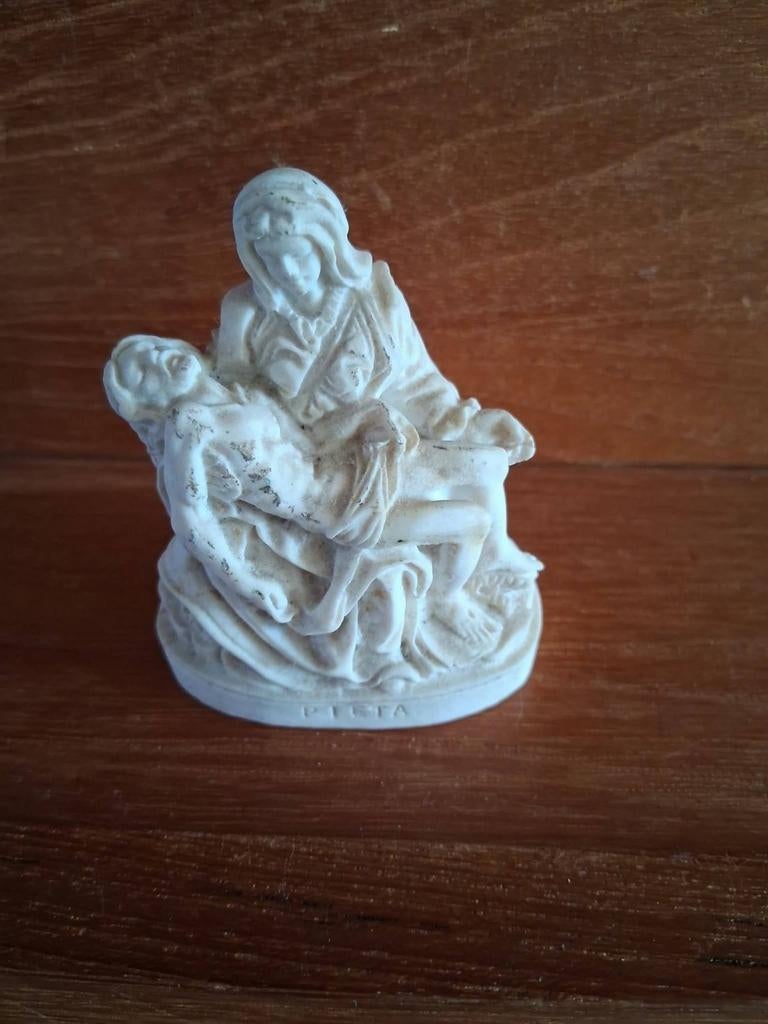 Piëta Beeldje 7.5cm Groot, Antiek en Kunst, Ophalen